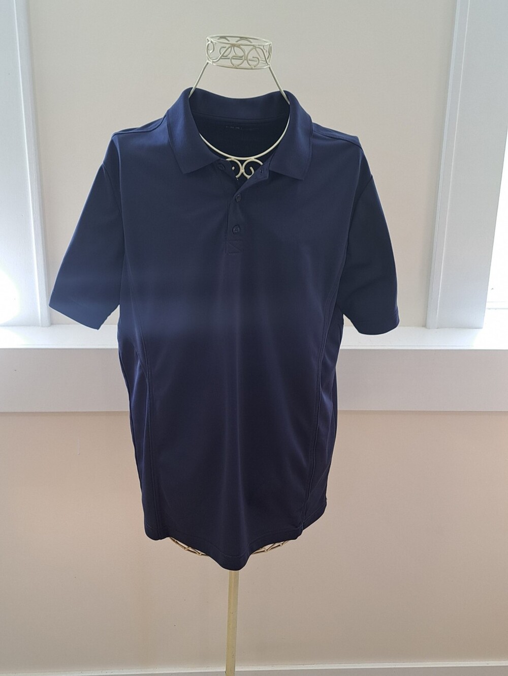 Fila Men's Solid Navy Golf Performance Polo Shirt Size Medium Sports Logo Golf.